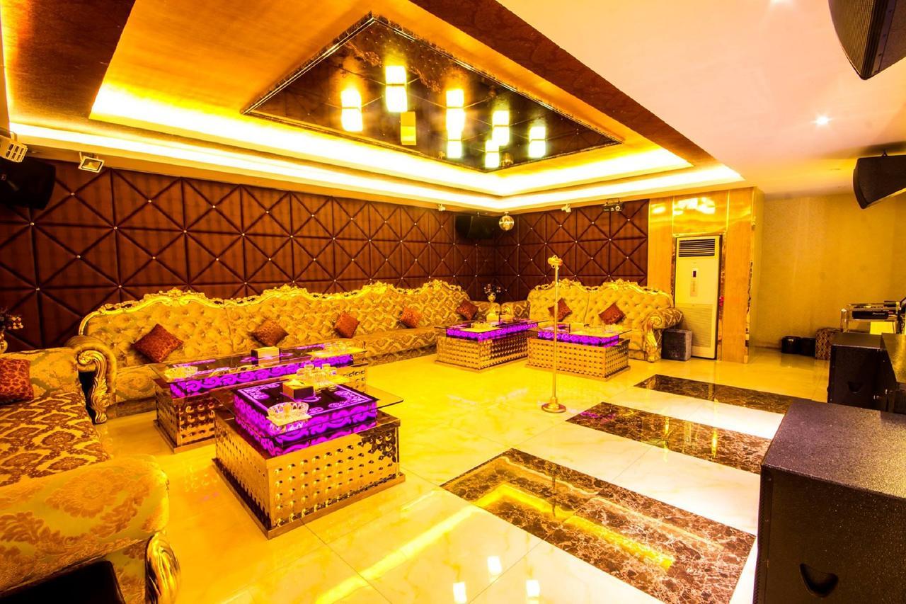 Apollo Hotel Yangon Exterior photo