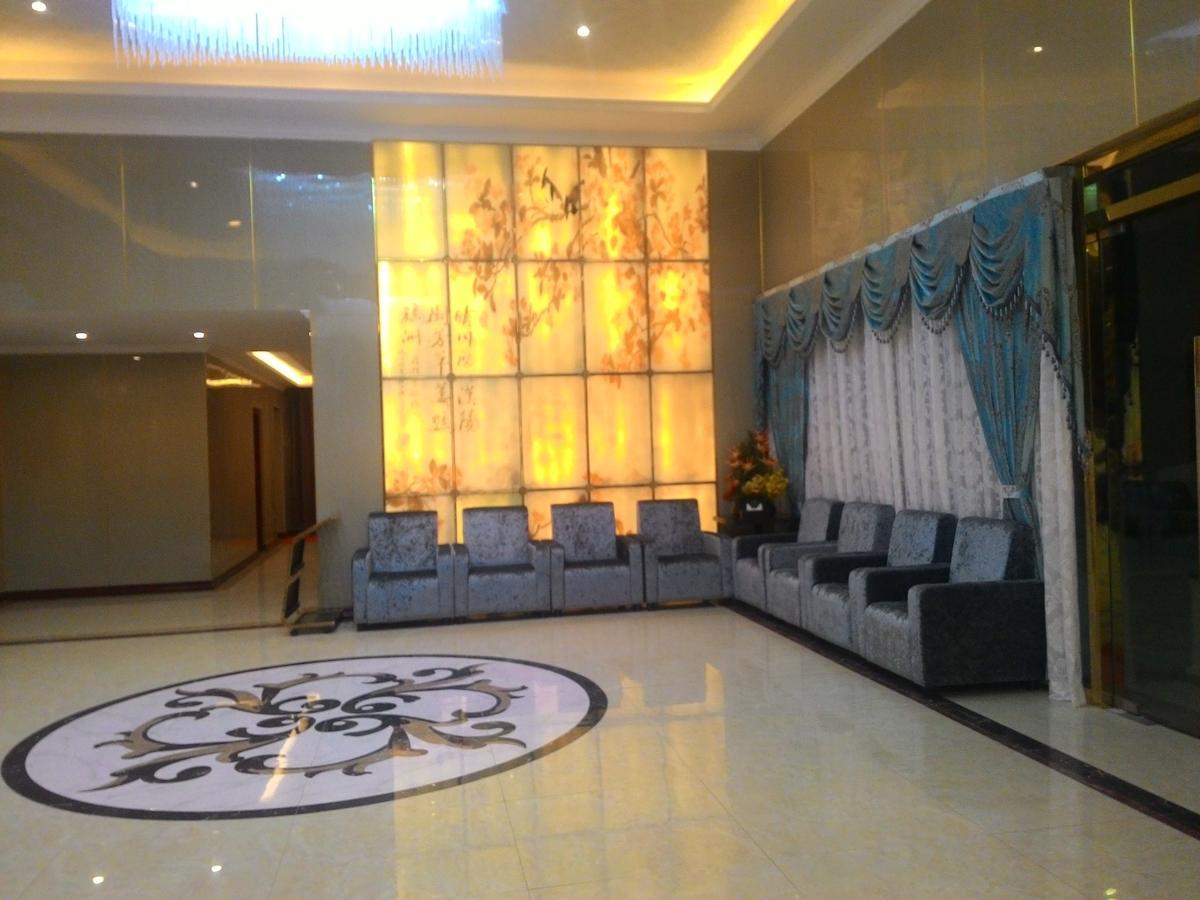 Apollo Hotel Yangon Exterior photo