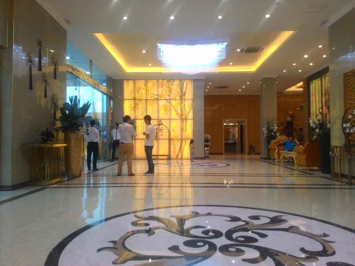Apollo Hotel Yangon Exterior photo