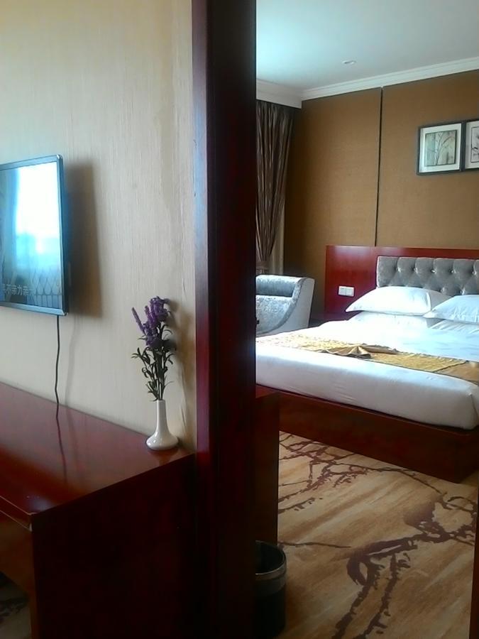 Apollo Hotel Yangon Exterior photo