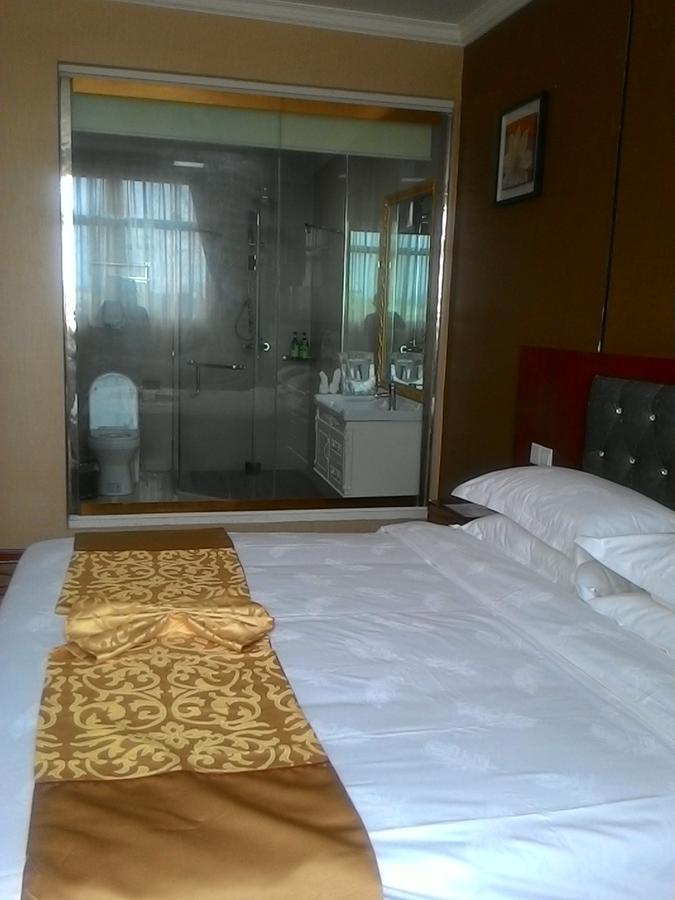 Apollo Hotel Yangon Exterior photo