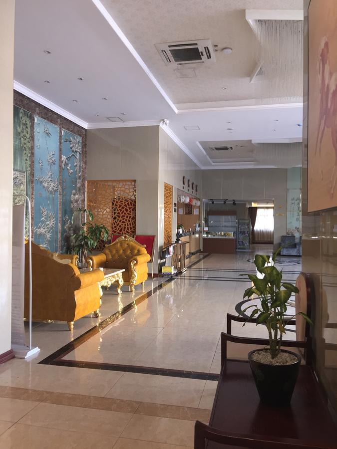 Apollo Hotel Yangon Exterior photo