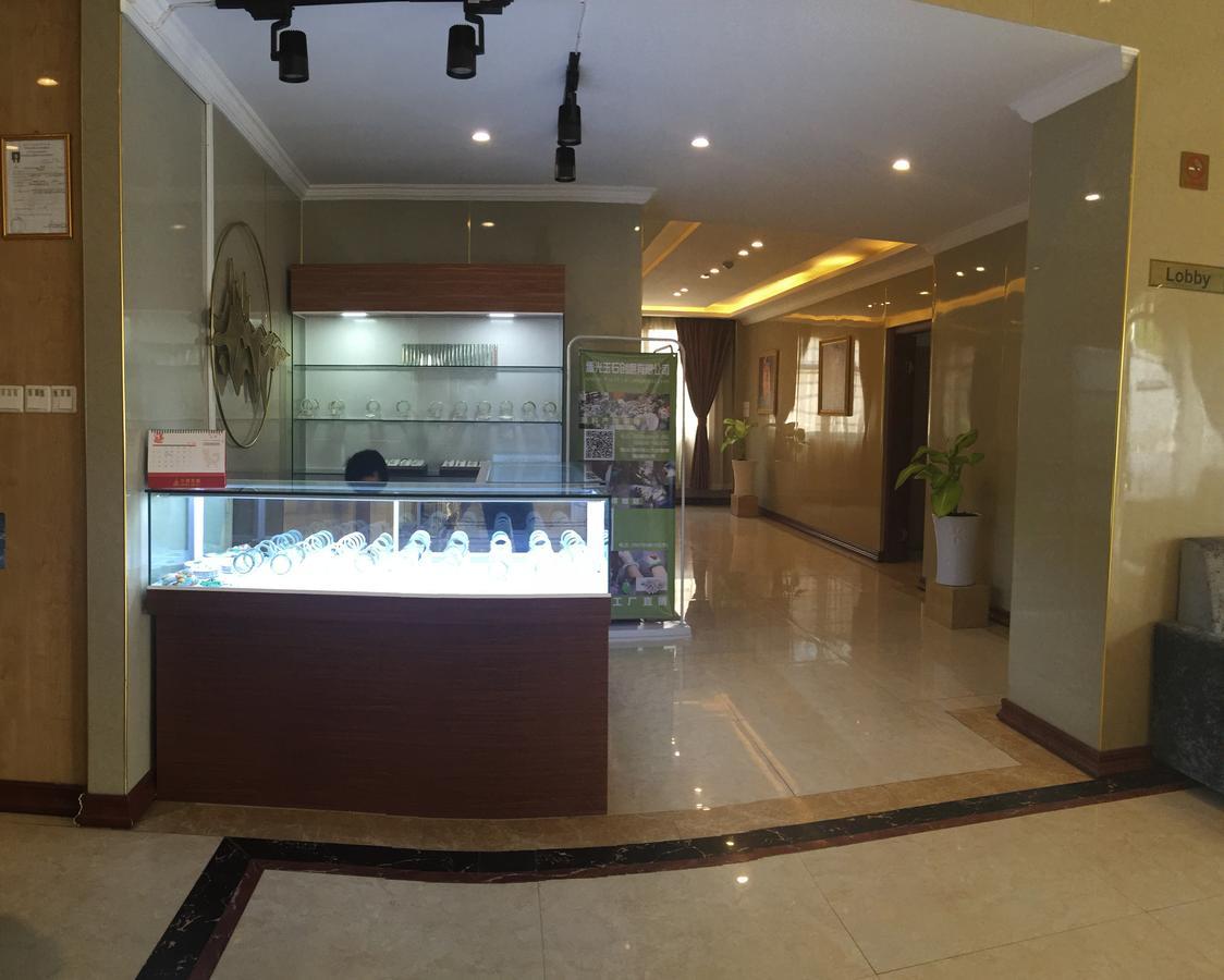 Apollo Hotel Yangon Exterior photo
